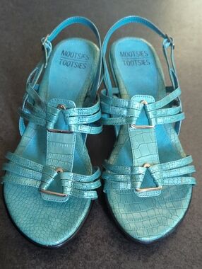 Mootsies Tootsies Turquoise Croc-Embossed Slingback Sandals